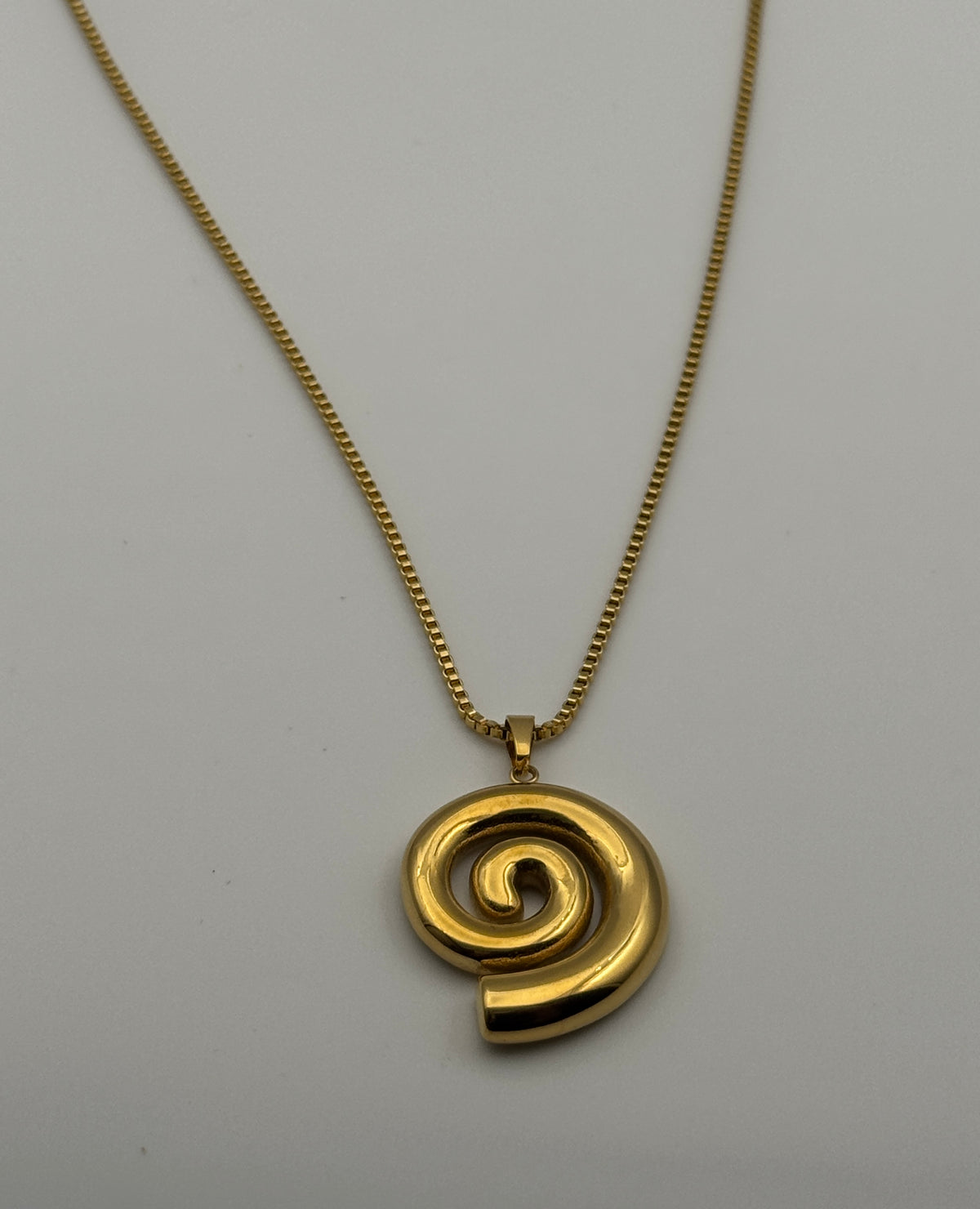 Seashell Pendant Necklace